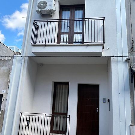 Casa Leonardo Apartment Comiso Luaran gambar