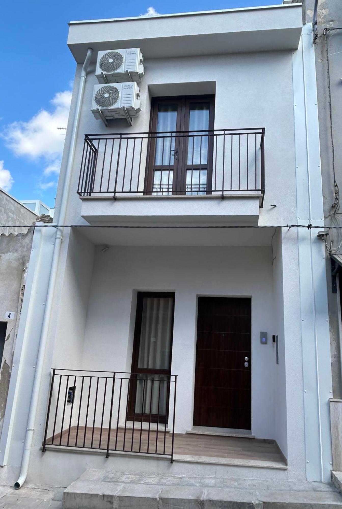 Casa Leonardo Apartment Comiso Luaran gambar